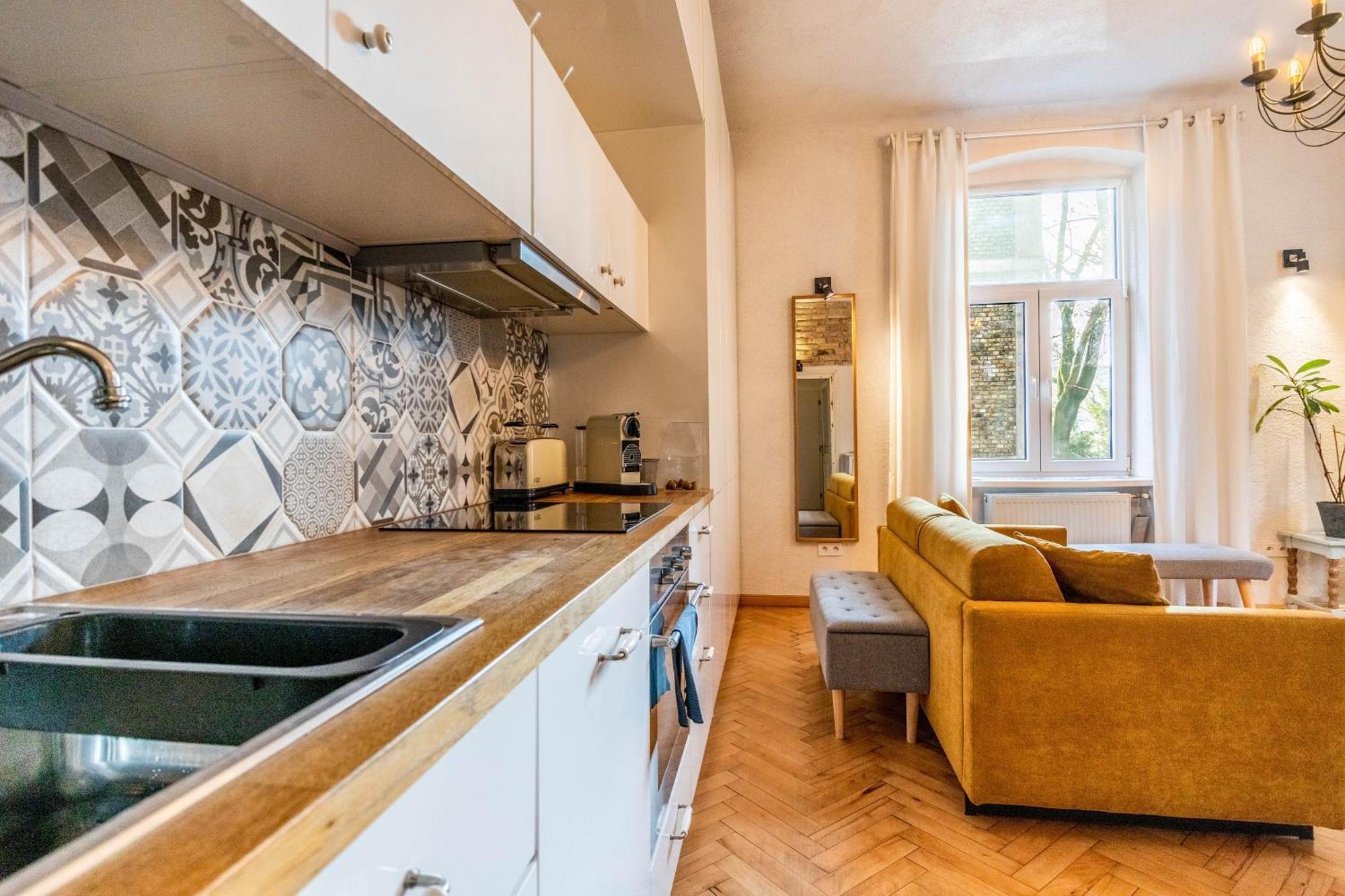 Historical Wine Apartment Bratislava Exterior photo