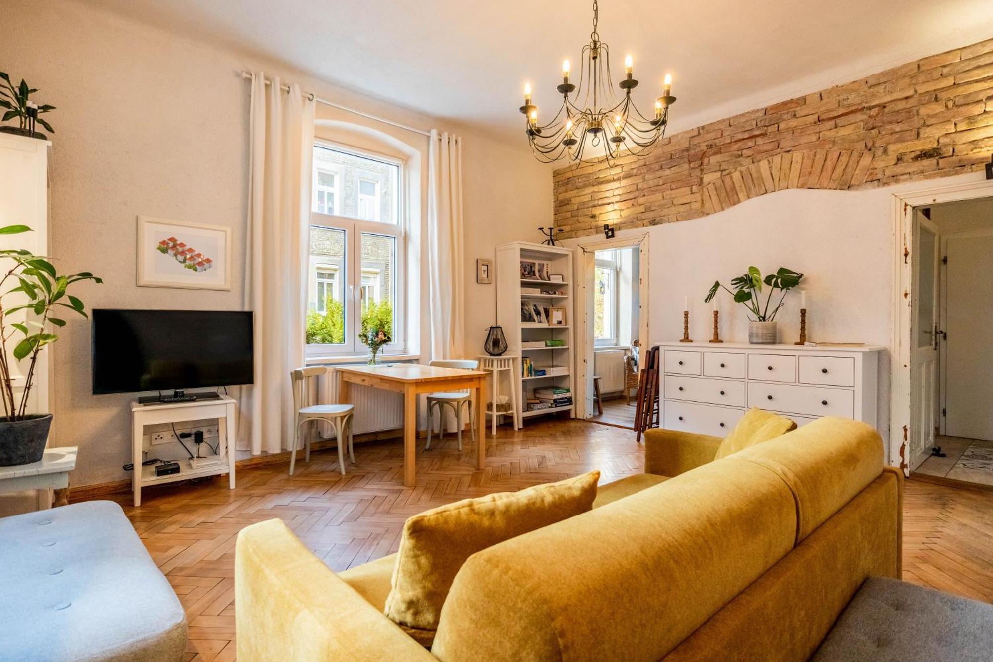 Historical Wine Apartment Bratislava Exterior photo