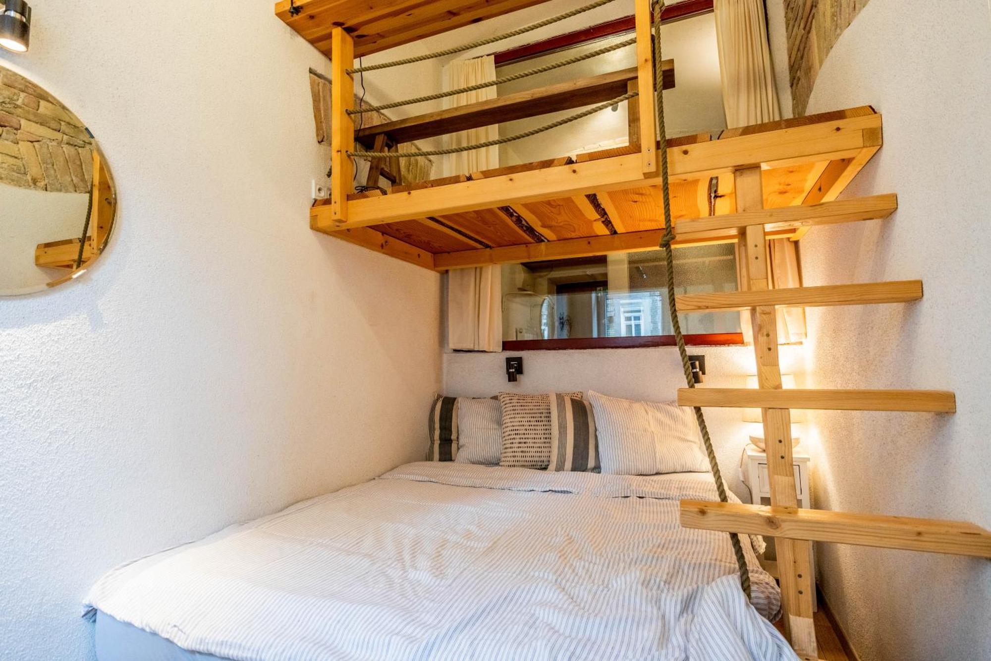 Historical Wine Apartment Bratislava Exterior photo