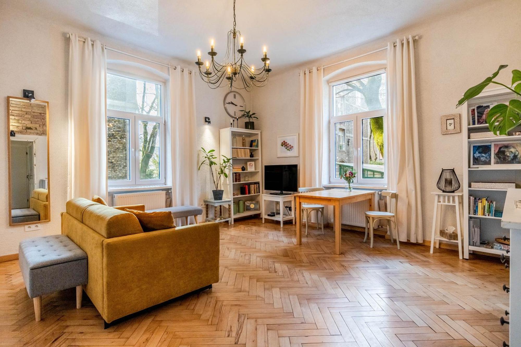 Historical Wine Apartment Bratislava Exterior photo